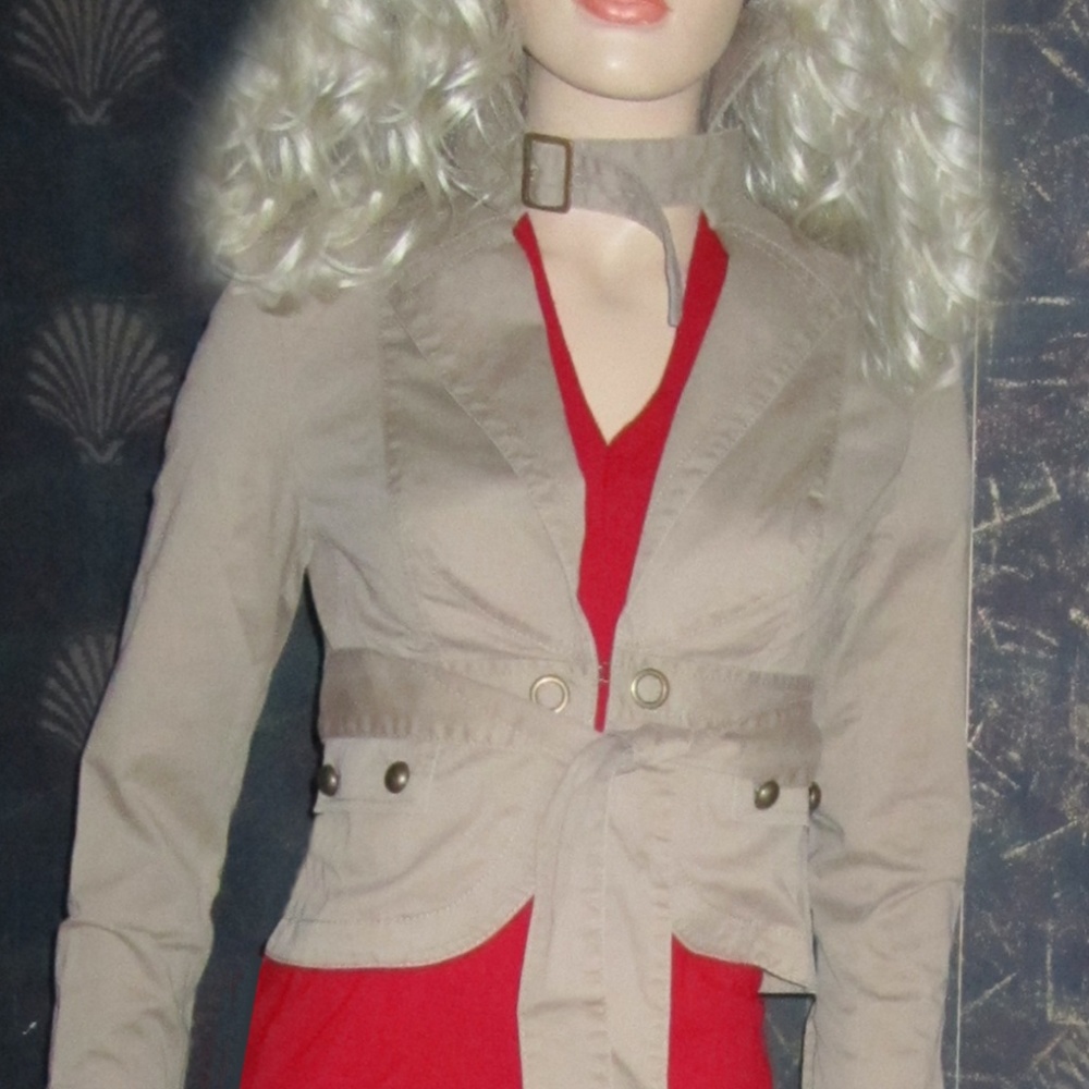 Victoria's Secret Beige Belted London Jeans Blazer